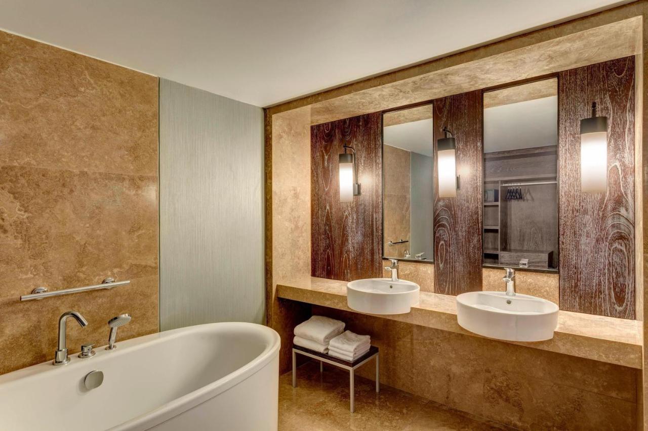 Sheraton Historic Center Hotel 5*